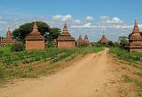 TEMPLI NELLA VALLE DI BAGAN 4